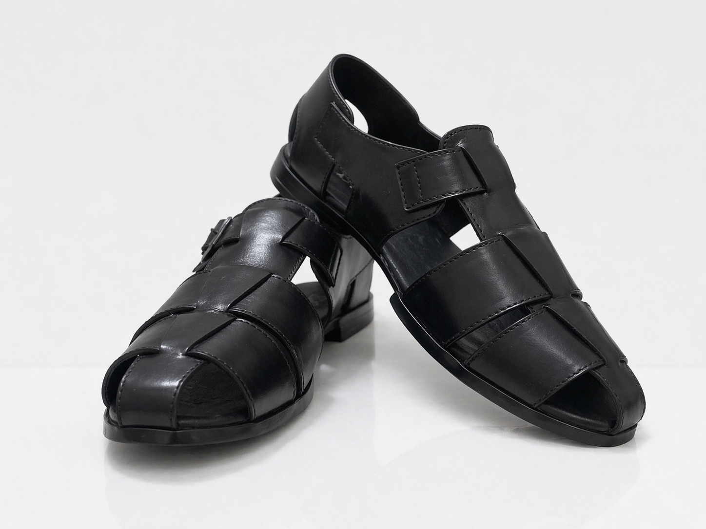 REGAL CUT SANDAL.